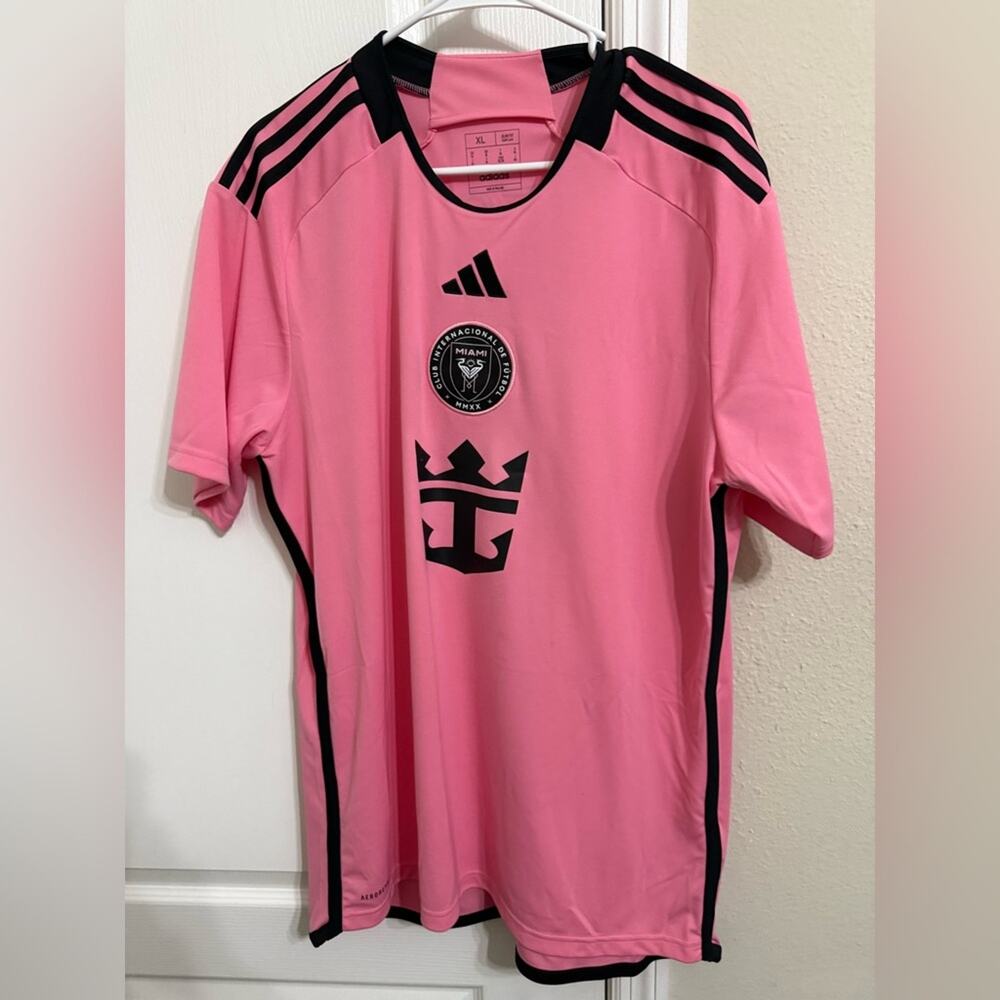 Adidas Lionel Messi Inter Miami FC Pink and Black Slim Fit Jersey Authentic - Picture 2 of 9